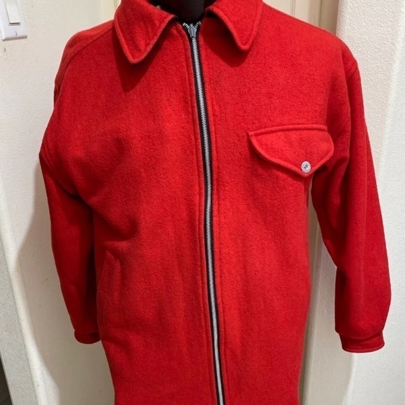 Vintage Marlboro Black & Red
Reversible Barn Field Work
Jacket Men's Size Small - Picture 1 of 11